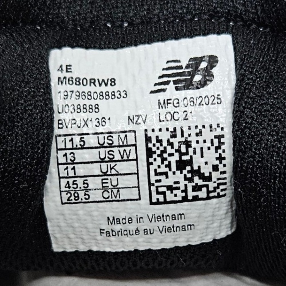 New Balance Fresh Foam 680 V8 Running Shoe M680RW8 White Black Men Sz 11.5 XWide - Picture 9 of 11